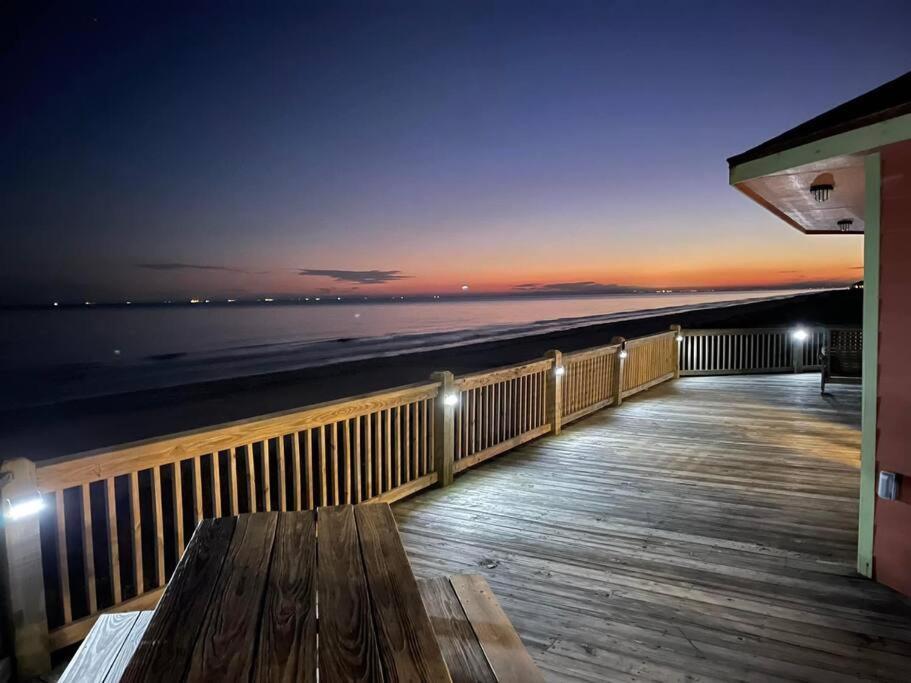 Stunning Beachfront 3 Bedroom Home, Coralmoonbeach Bolivar Peninsula Eksteriør billede